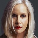 Cherie Currie als Iris Longacre