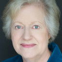 Josephine Tewson als Elizabeth 'Liz' Warden