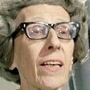 Maria Tedeschi als Woman with Glasses at the Stock Market (uncredited)