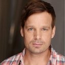 Nathan Wilson als Inspector Lohman