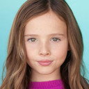 Finley Rose Slater als Zoey
