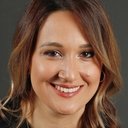 Gupse Özay als Burcu