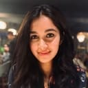 Bhama Arun als Alice