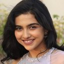 Mamitha Baiju als Anju