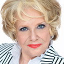 Shirley Théroux als 