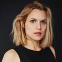 Elsa Madeleine als Chris