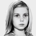 Yella Rottländer als Alice van Damm