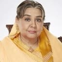 Farida Jalal als Mrs. Chaudhary