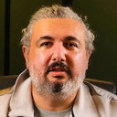 Oğuz Özoğul als Gupi Baba - Tombik Amca