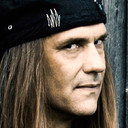 Ronni Le Tekrø als Lead Guitar