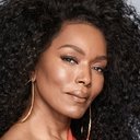 Angela Bassett als Dr. Thaler