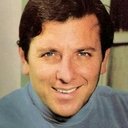 Κώστας Βουτσάς als Kostas Sotiriou