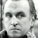 Alain Nobis als M. Lang