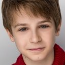 Benjamin Pajak als Lucas