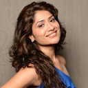 Geetika Tyagi als Radhika Rupani