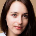 Anne Paris als Yan's girlfriend