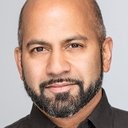 Ajay Naidu als Dr. Chakaraborty