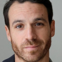Axel Huet als l'assistant du médecin