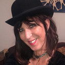 Lin Gallagher als Self - Audio Description (voice)