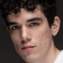 Bryan Zorrilla als Pepe/José