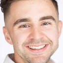 Carl Mullan als Presenter