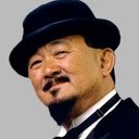 Harry Fujiwara als Mr. Fuji