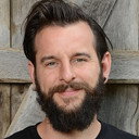 Dominic Chinea als Self - Expert