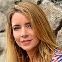 Christine Fernandes als Secretária da Agência de Relacionamentos