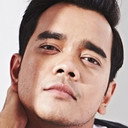 Alif Satar als Nazmi
