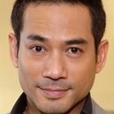 ธีรภัทร์ สัจจกุล als Captain Arnont