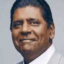 Vijay Amritraj als Vijay