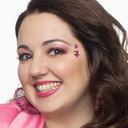 Pinelopi Malousi als Flora Sevastou