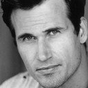 Gregory Fawcett als Len