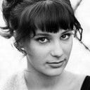 Bernadette Lafont als Madame Grenelle