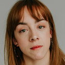 Myriam Debonville als Professeure de danse