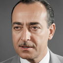 Hayri Esen als Defterdar Bey