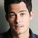 Brian Hallisay als Capt. Gillespie