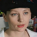 Agnieszka Buczek als Shopgirl in a cap