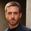 Théau Courtès als L'adjudant