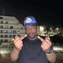 Tony Belle Ngwa als Worst verslindende klant