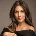 Isabella Córdoba als Sofia Rumiere