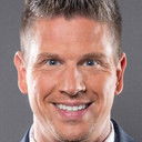 Josh Lomberger als Josh Matthews