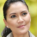 Rebecca Tumewu als Dini