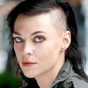 Rivera Reese als Bartender