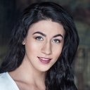 Sash Striga als Young Woman