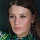 Gizem Karaca als Sultan