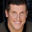 Brad Smith als Self - Host