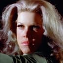 Sherri Vernon als Witch Burned at Stake