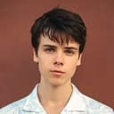 Sam Ashe Arnold als Tyler