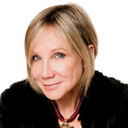 Sylvia Massari als Ângela